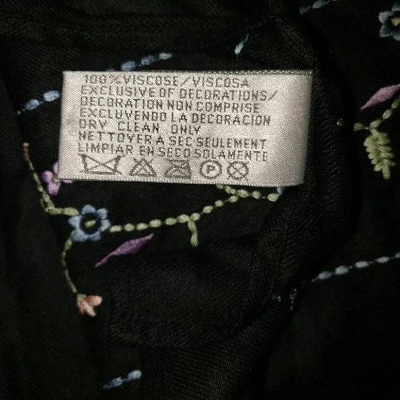 Liz Claiborne 100% viscose black‎ embroidery scarf - Picture 5 of 5